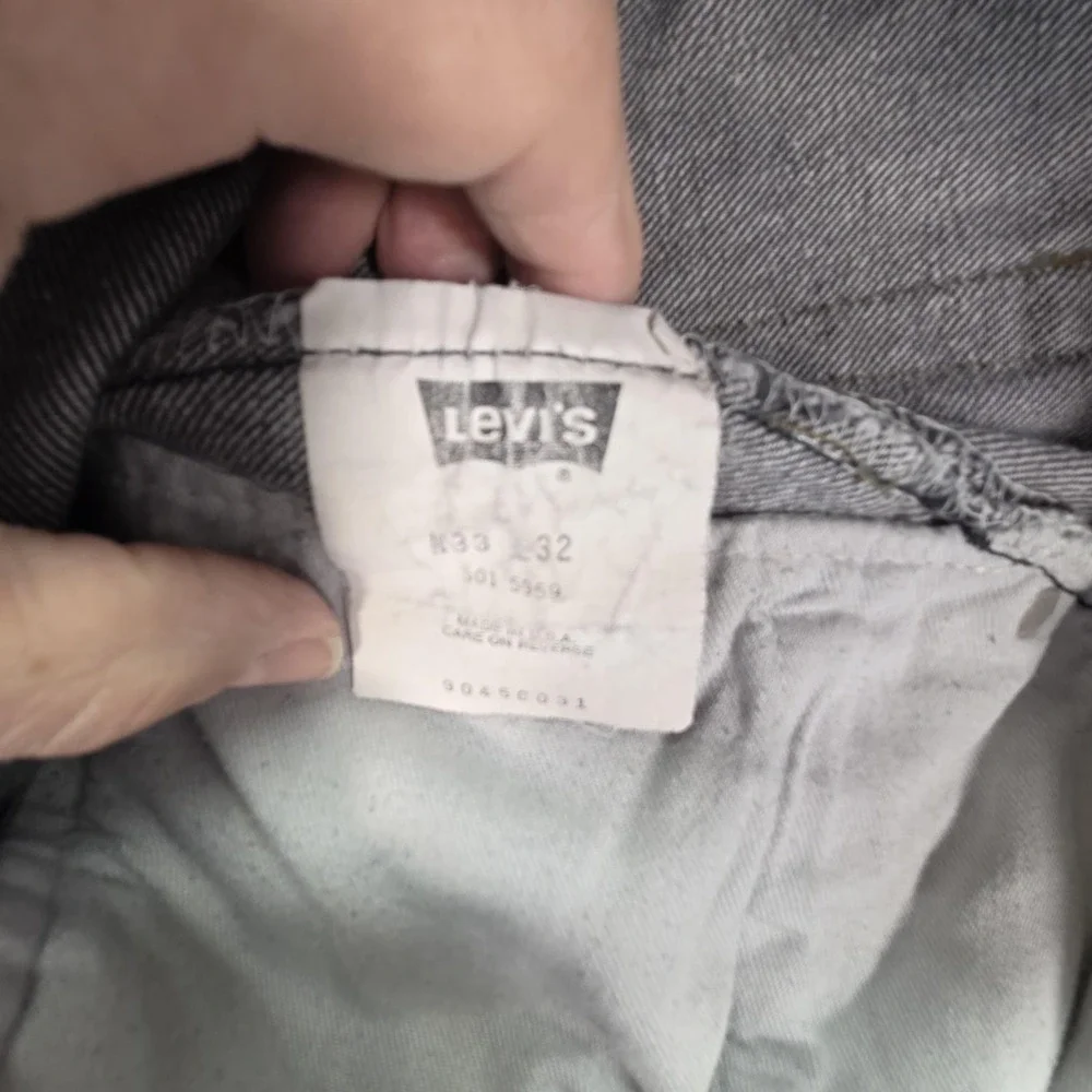 Vintage Levis 501‎ Jeans Mens Straight Button Fly USA 90s Distressed Fits 30x30